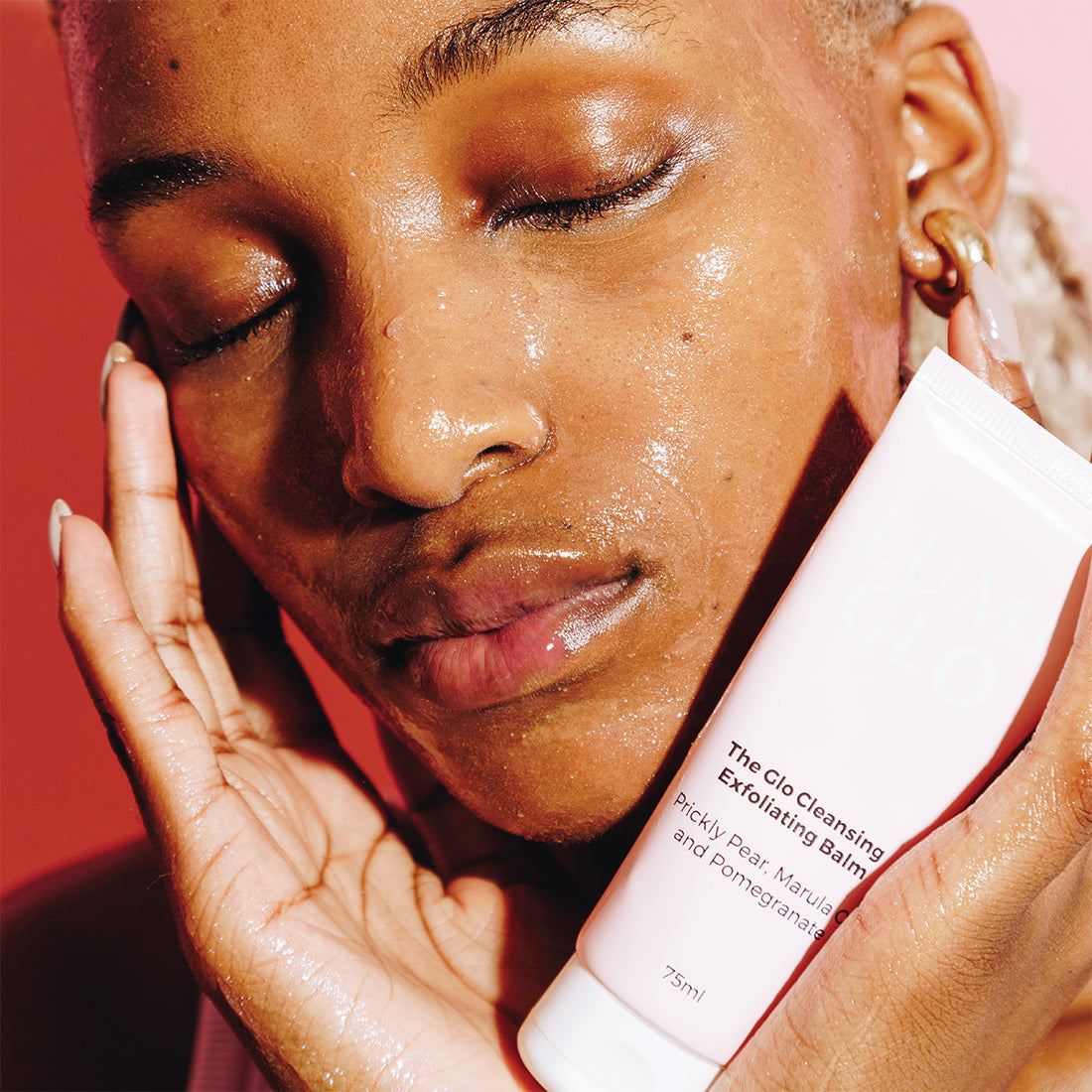 The Glo Cleansing Exfoliating Balm